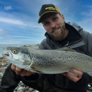 angler meereforelle seatrout wasser water