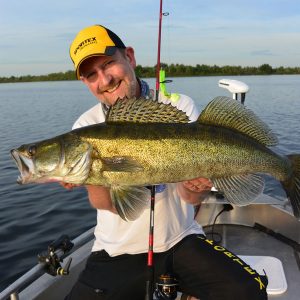 angler zander wasser water