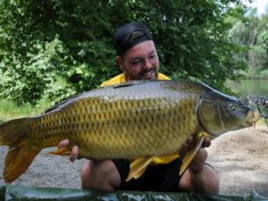 angler karpfen carp wasser water